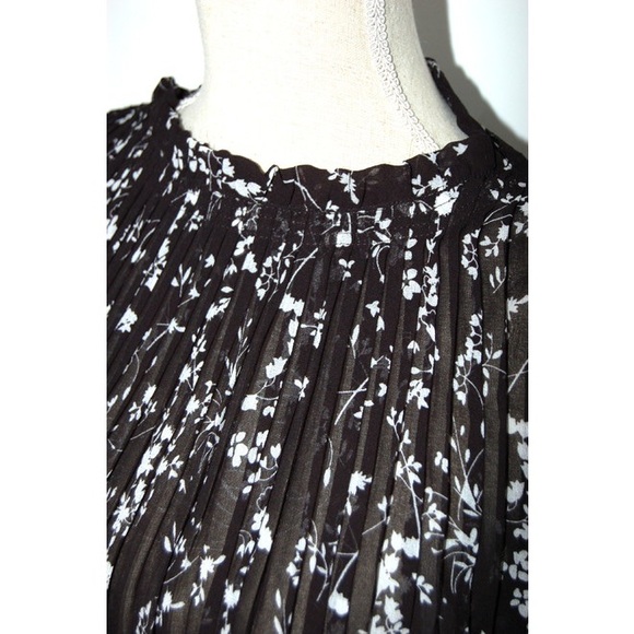 Ba&sh pleated top *like new! - Picture 5 of 9